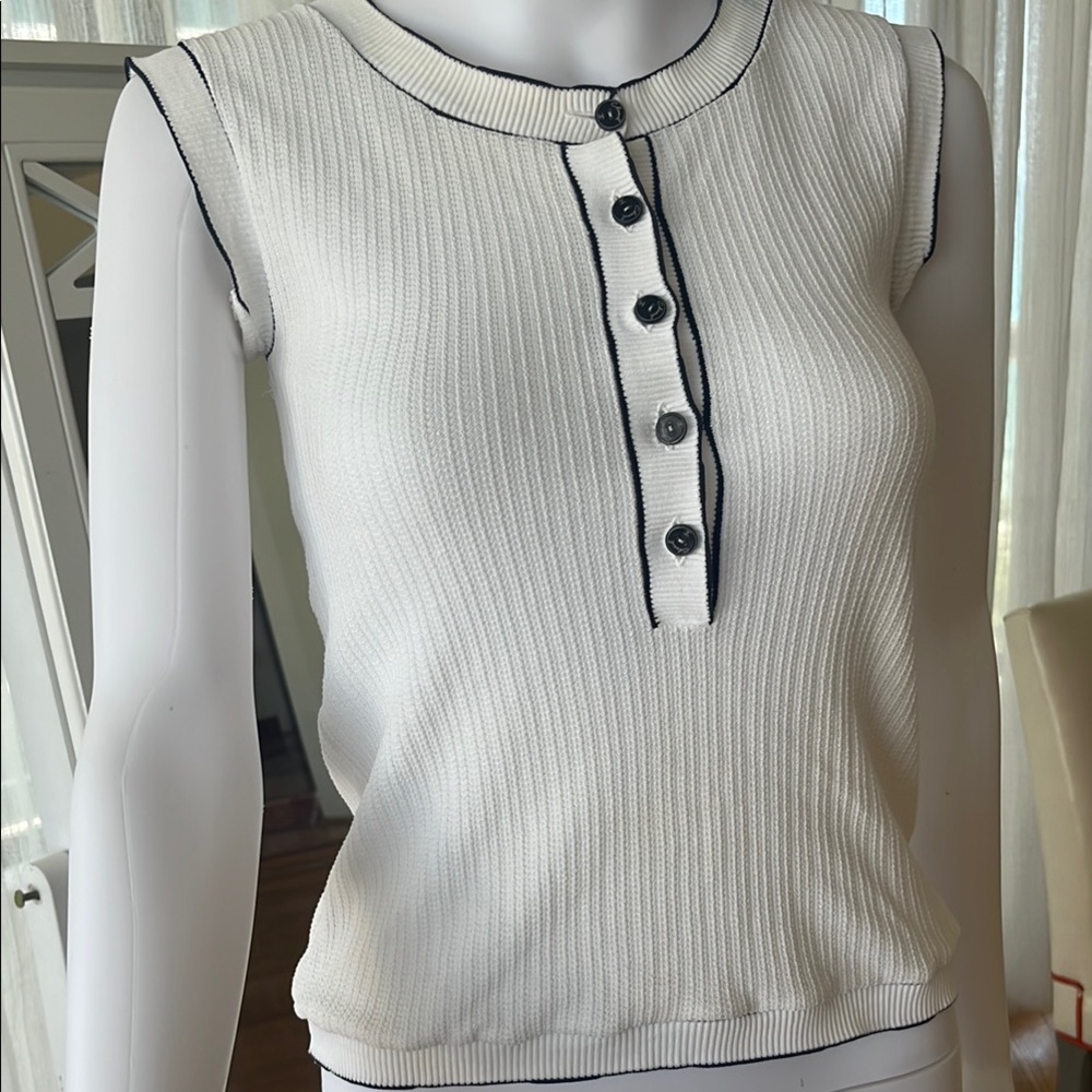 Authentic Chanel tag included top, Dress it up/down on top of a👗 use your talent